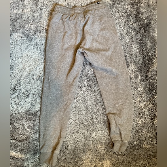 Men’s Puma Sweatpants - Picture 2 of 2